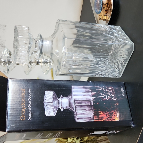 Glass Decanter - Picture 3 of 9